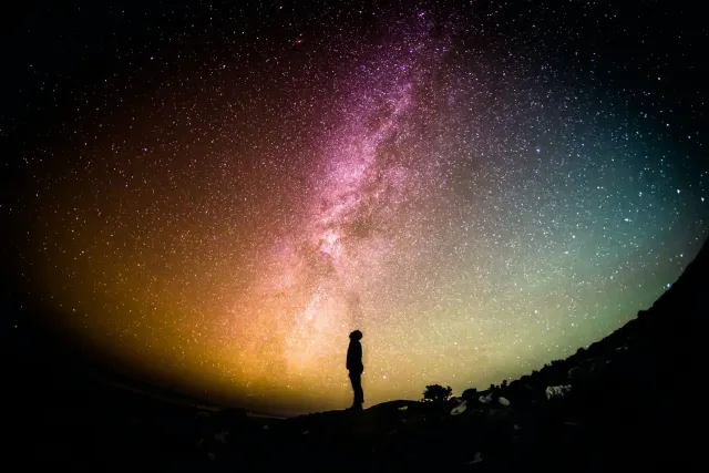 DON'T PANIC: Guida Galattica del Metaverso